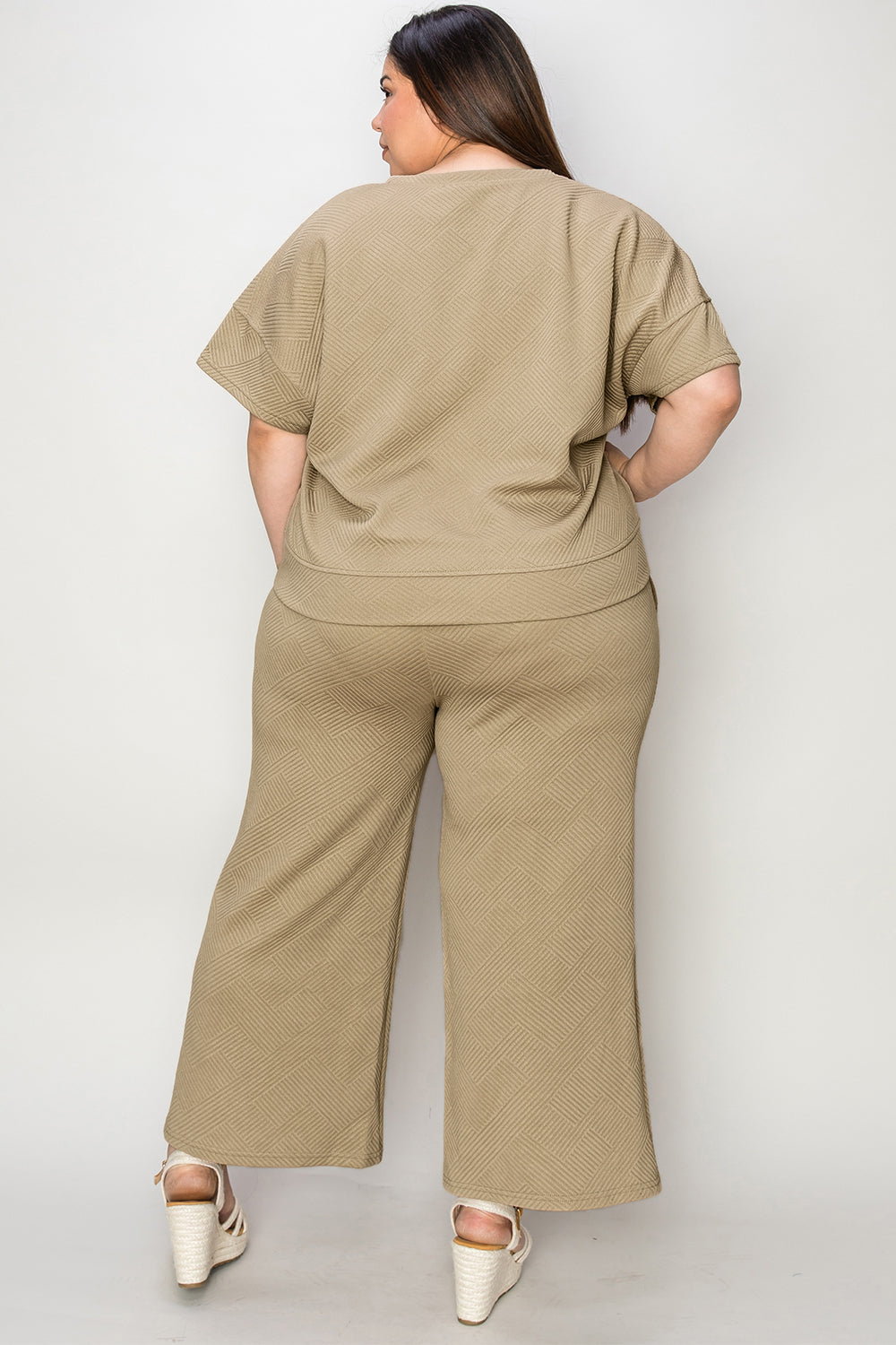 Daisy Texture Short Sleeve Top and Pants Set