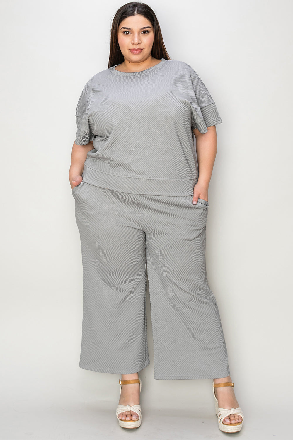 Daisy Texture Short Sleeve Top and Pants Set