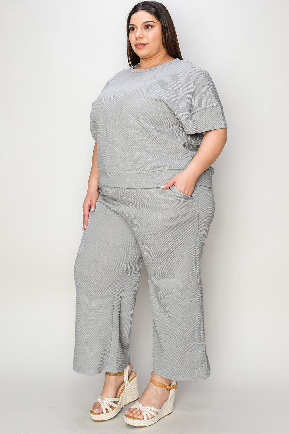 Daisy Texture Short Sleeve Top and Pants Set
