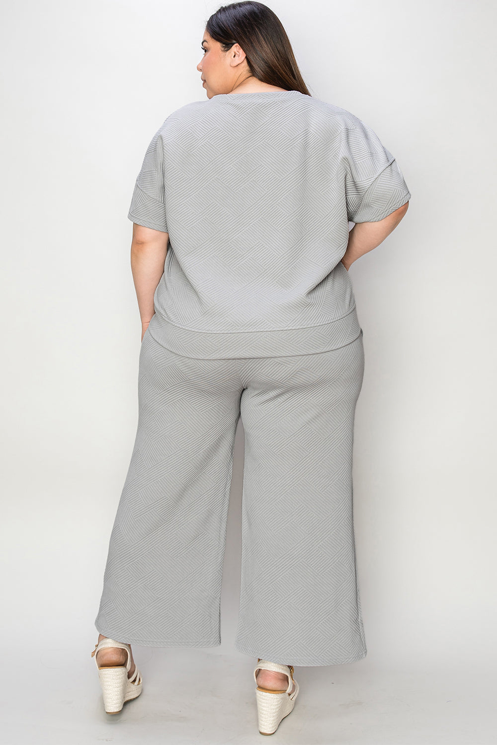 Daisy Texture Short Sleeve Top and Pants Set