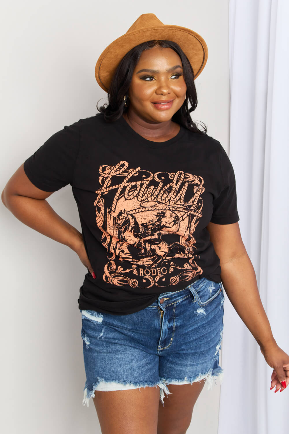 Howdy Graphic Round Neck Tee