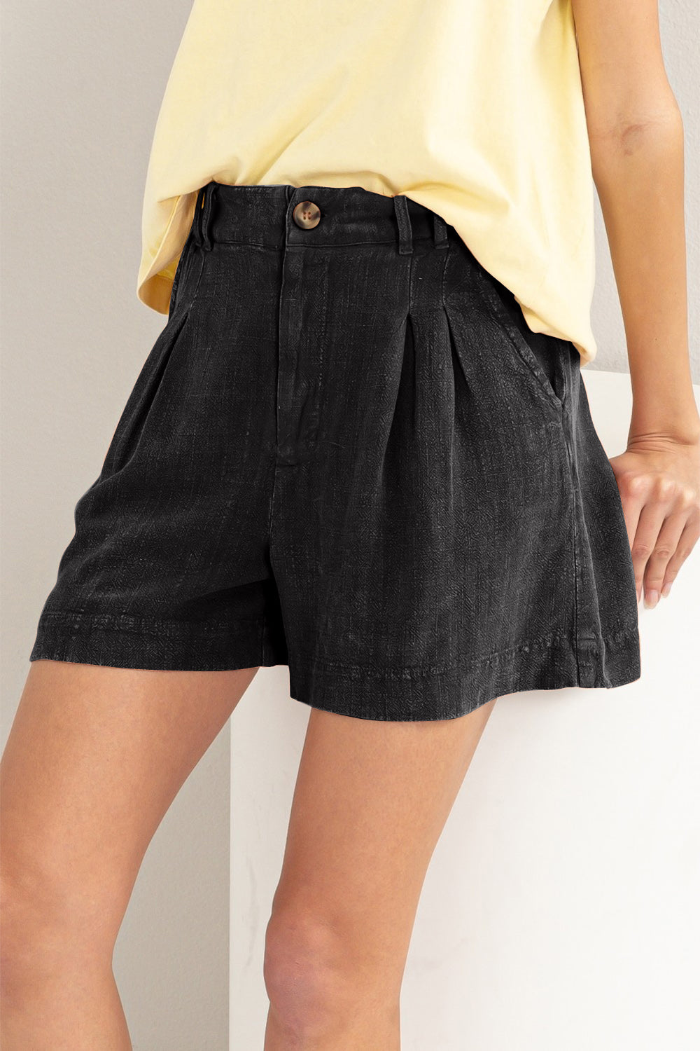 Trin High Waist Pleated Linen Shorts