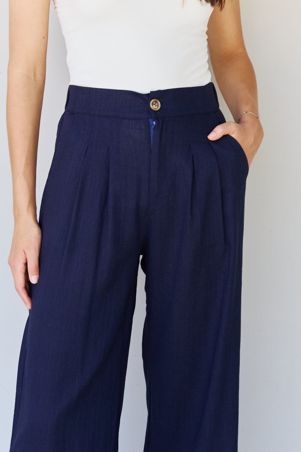 Pleated Detail Linen Pants in Dark Navy