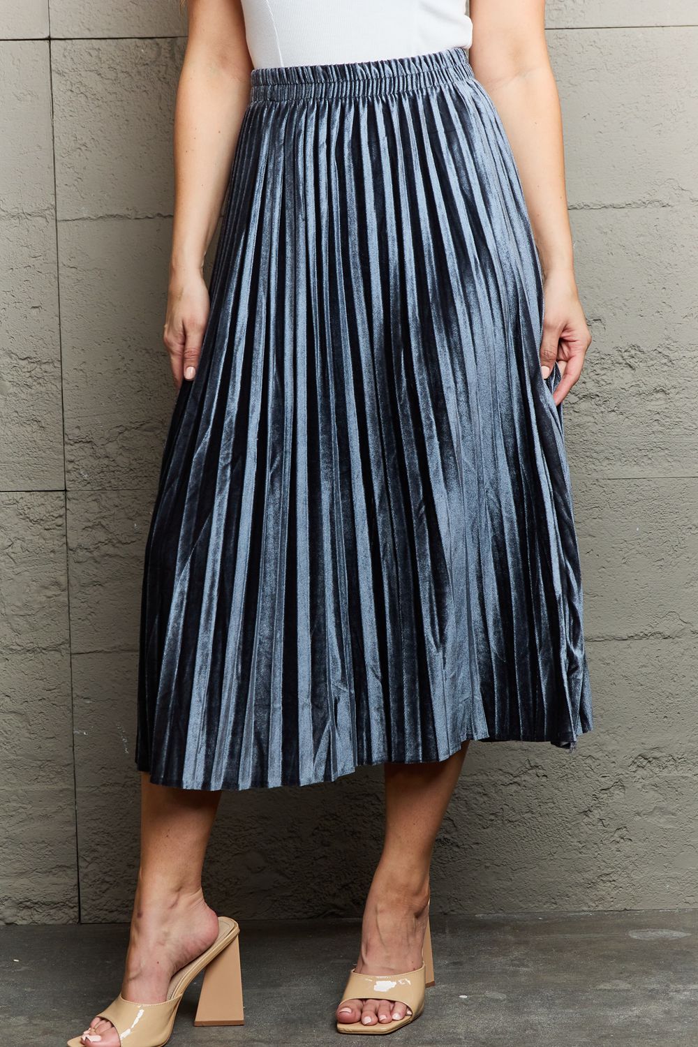 Pleated Flowy Midi Skirt